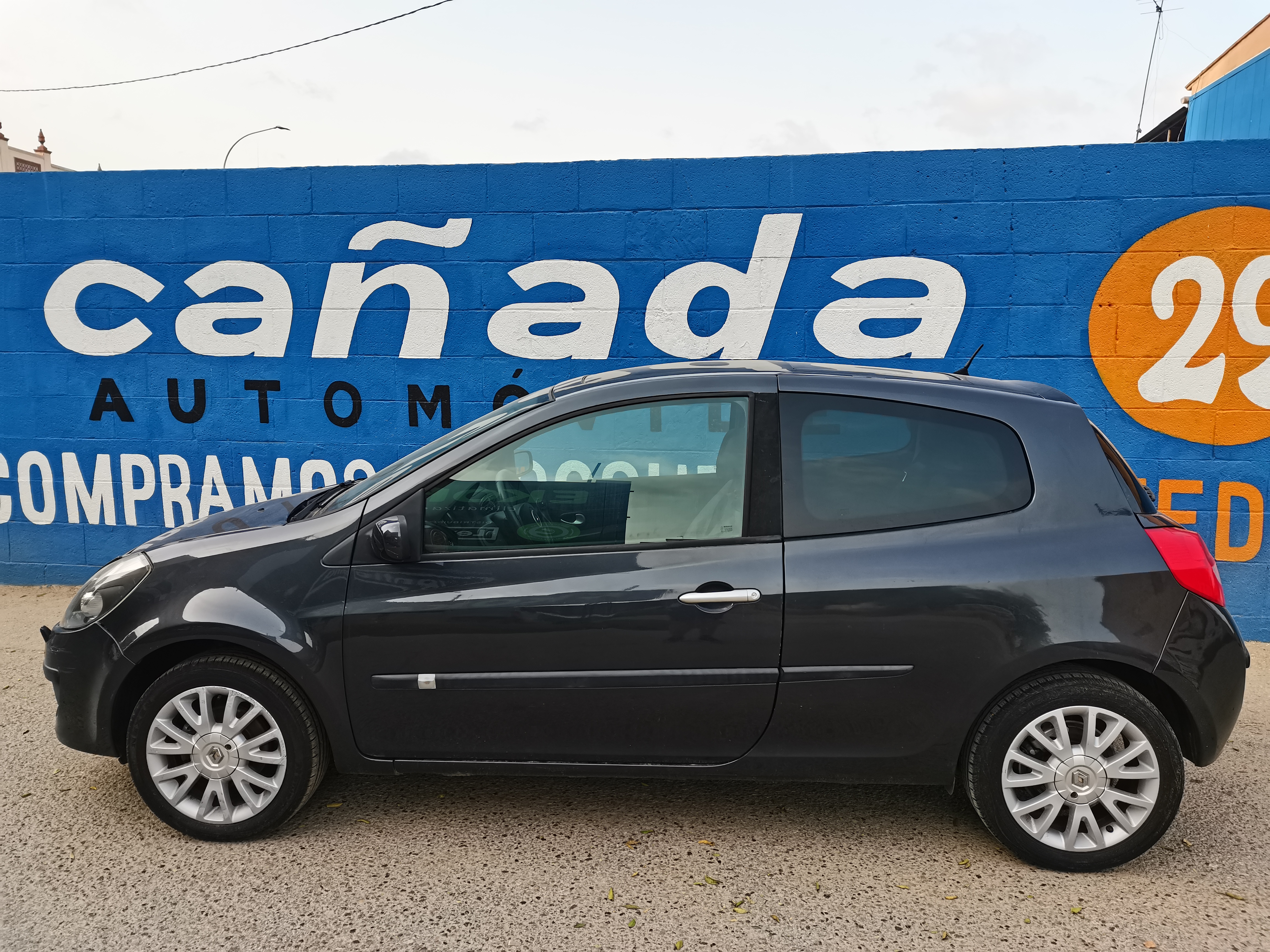 RENAULT CLIO 1.6 I 110CV AÑO 2007 - Imagen 9