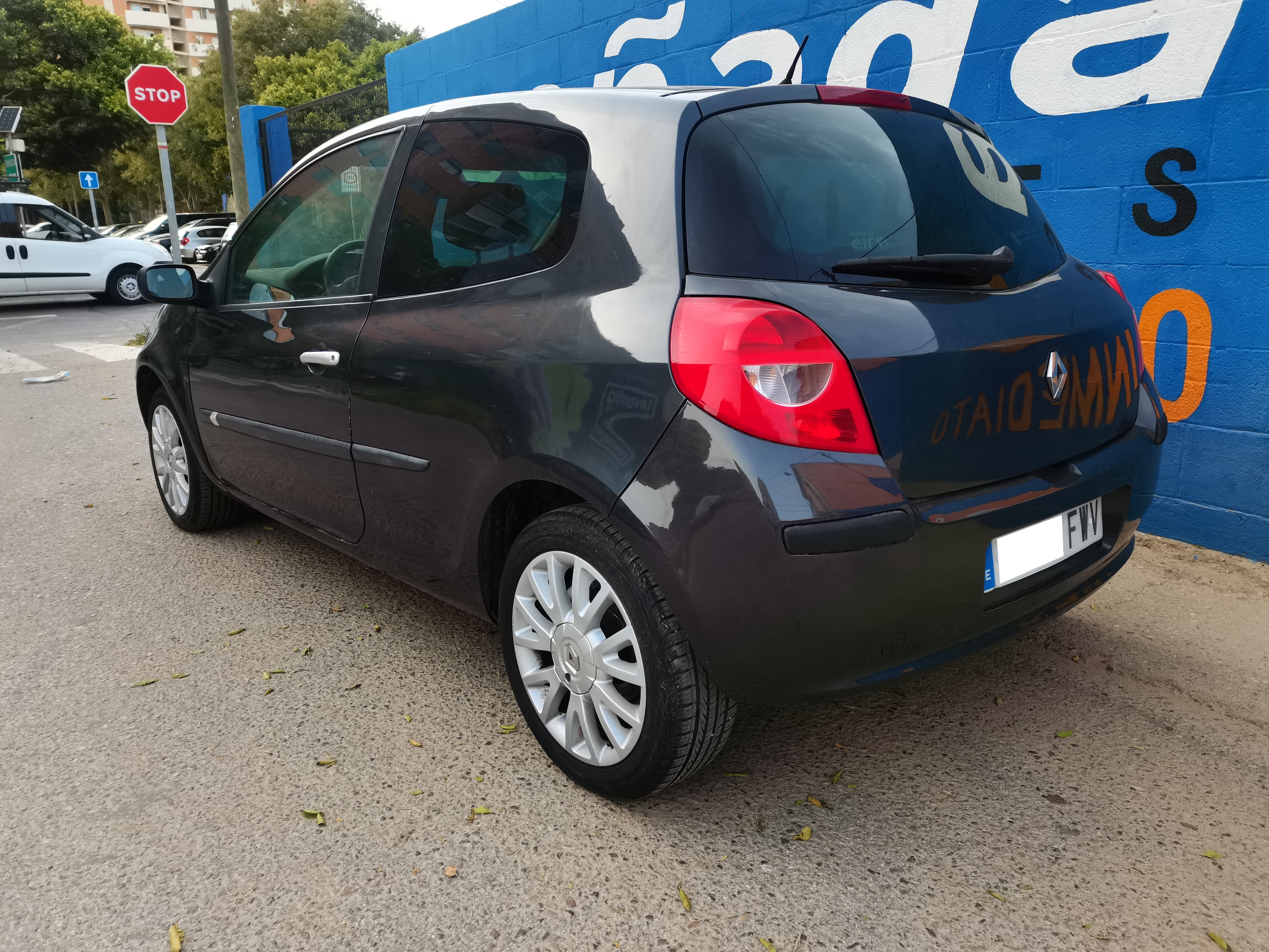 RENAULT CLIO 1.6 I 110CV AÑO 2007 - Imagen 11