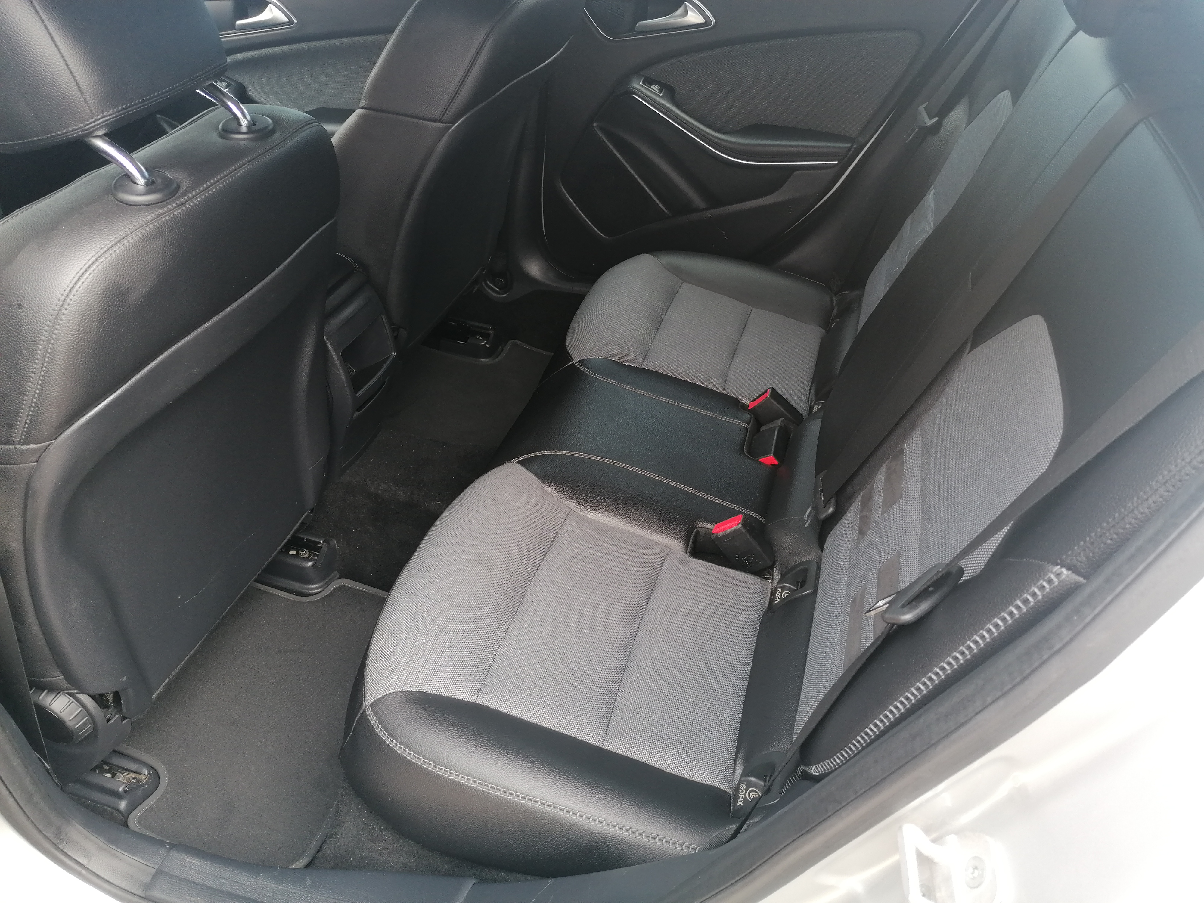 MERCEDES GLA 200CDI URBAN - Imagen 22