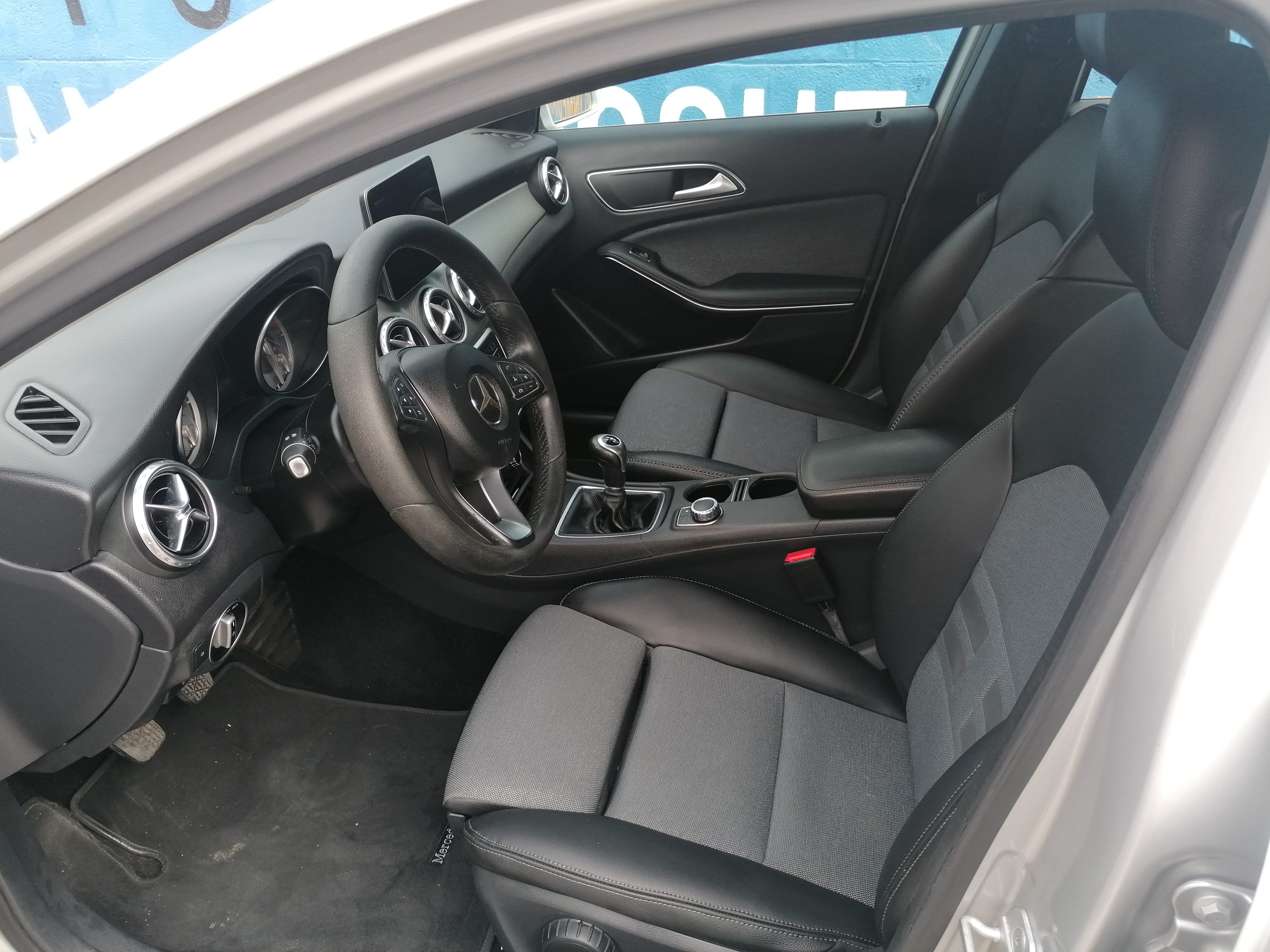 MERCEDES GLA 200CDI URBAN - Imagen 18