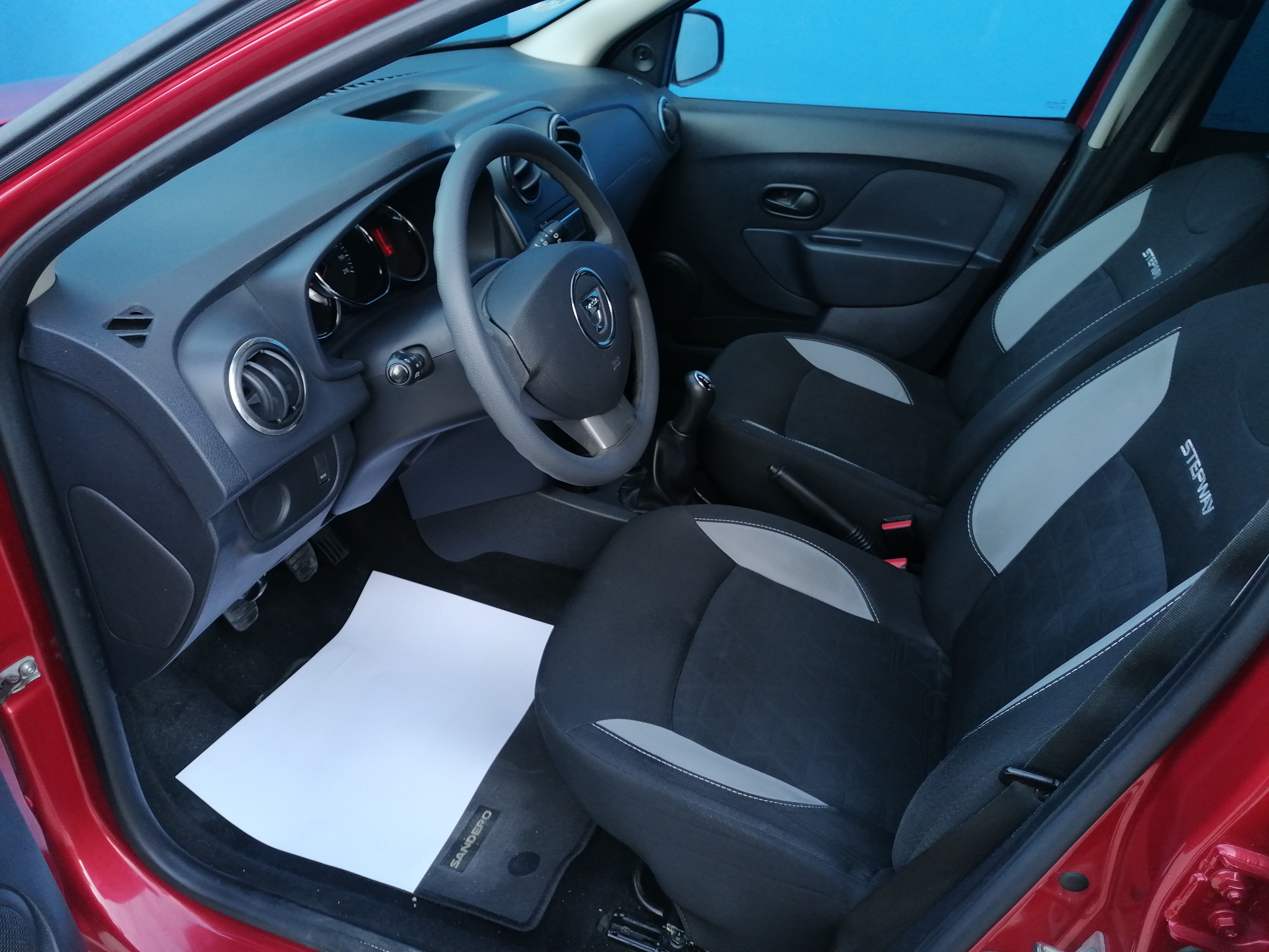 DACIA SANDERO STEPWAY 1.5DCI 90CV AÑO 2015 - Imagen 16
