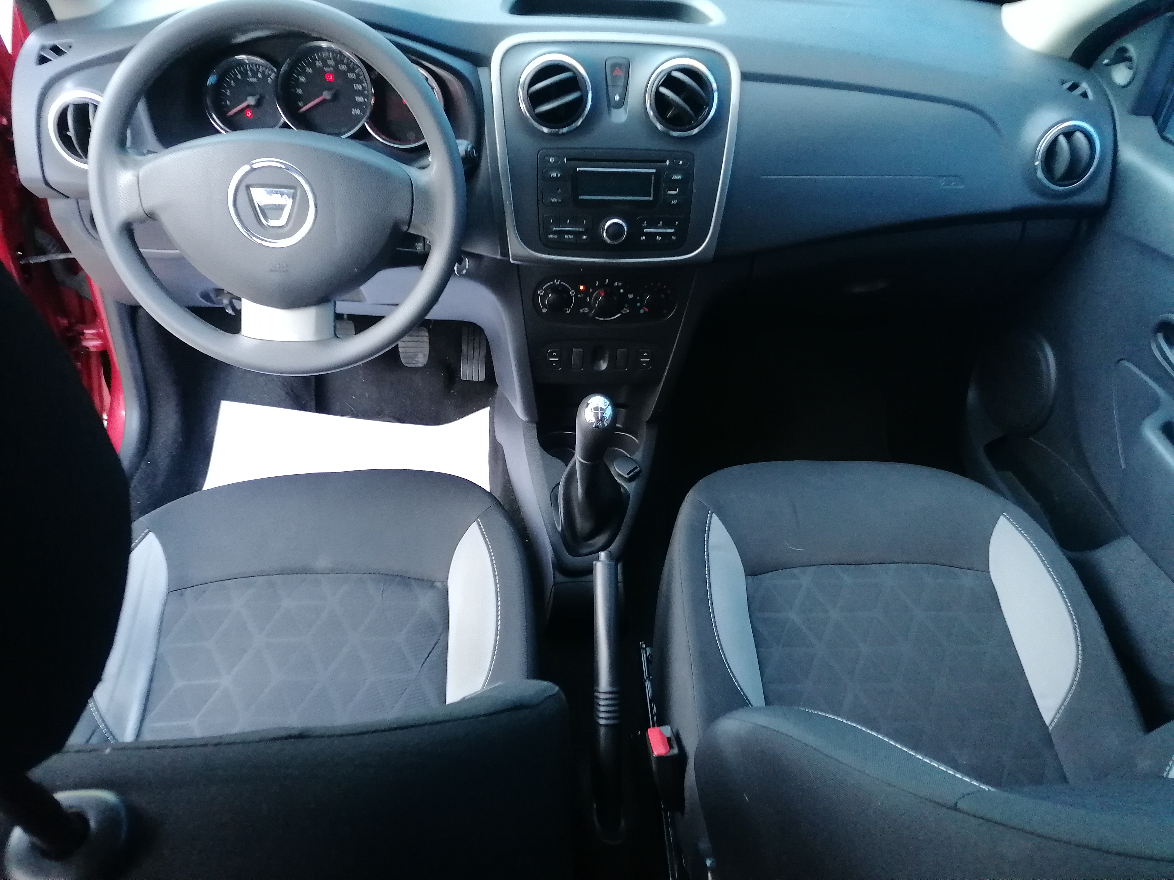 DACIA SANDERO STEPWAY 1.5DCI 90CV AÑO 2015 - Imagen 18