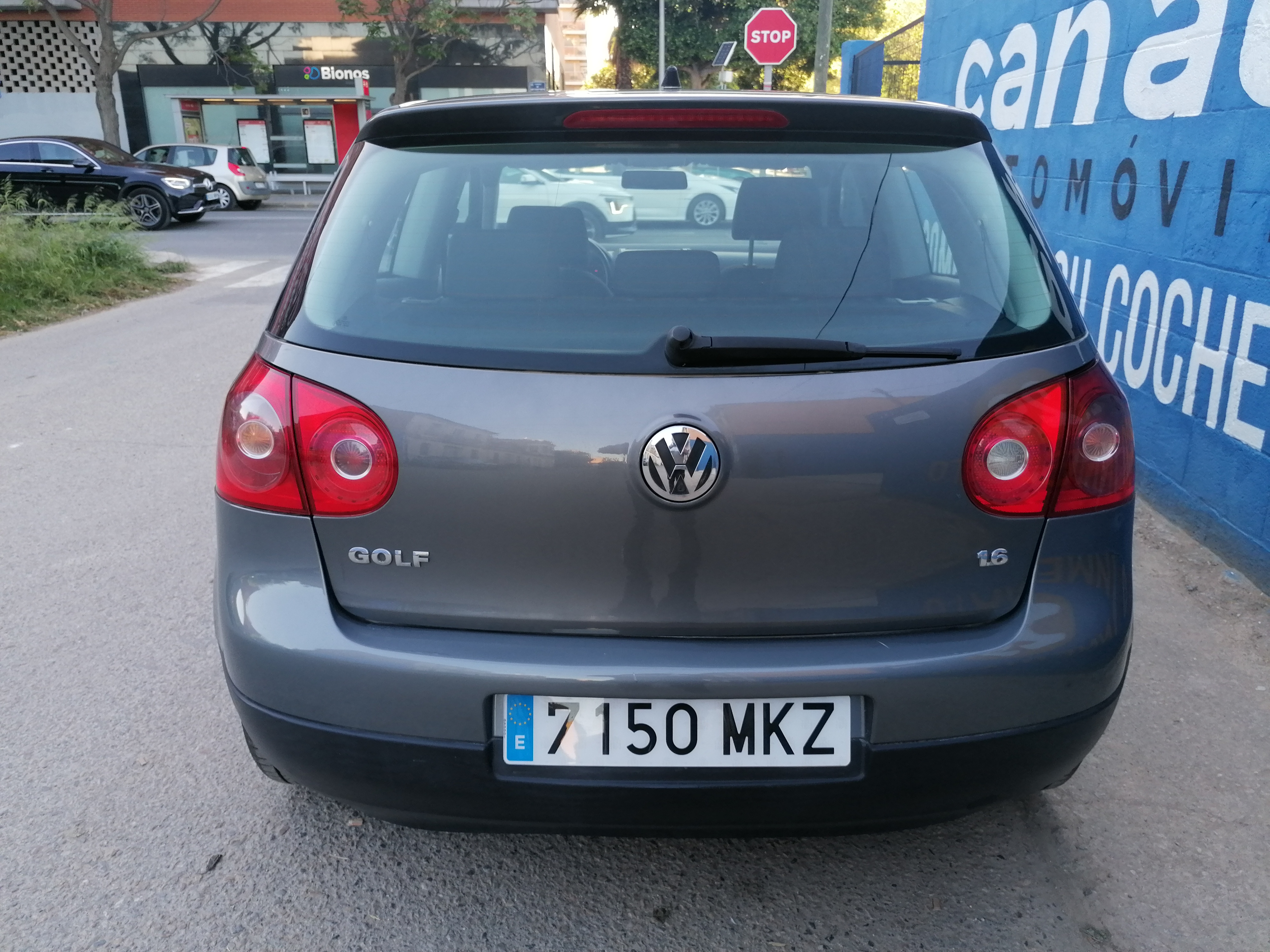 VOLKSWAGEN GOLF 5 1.6 I AÑO 2006 - Imagen 14