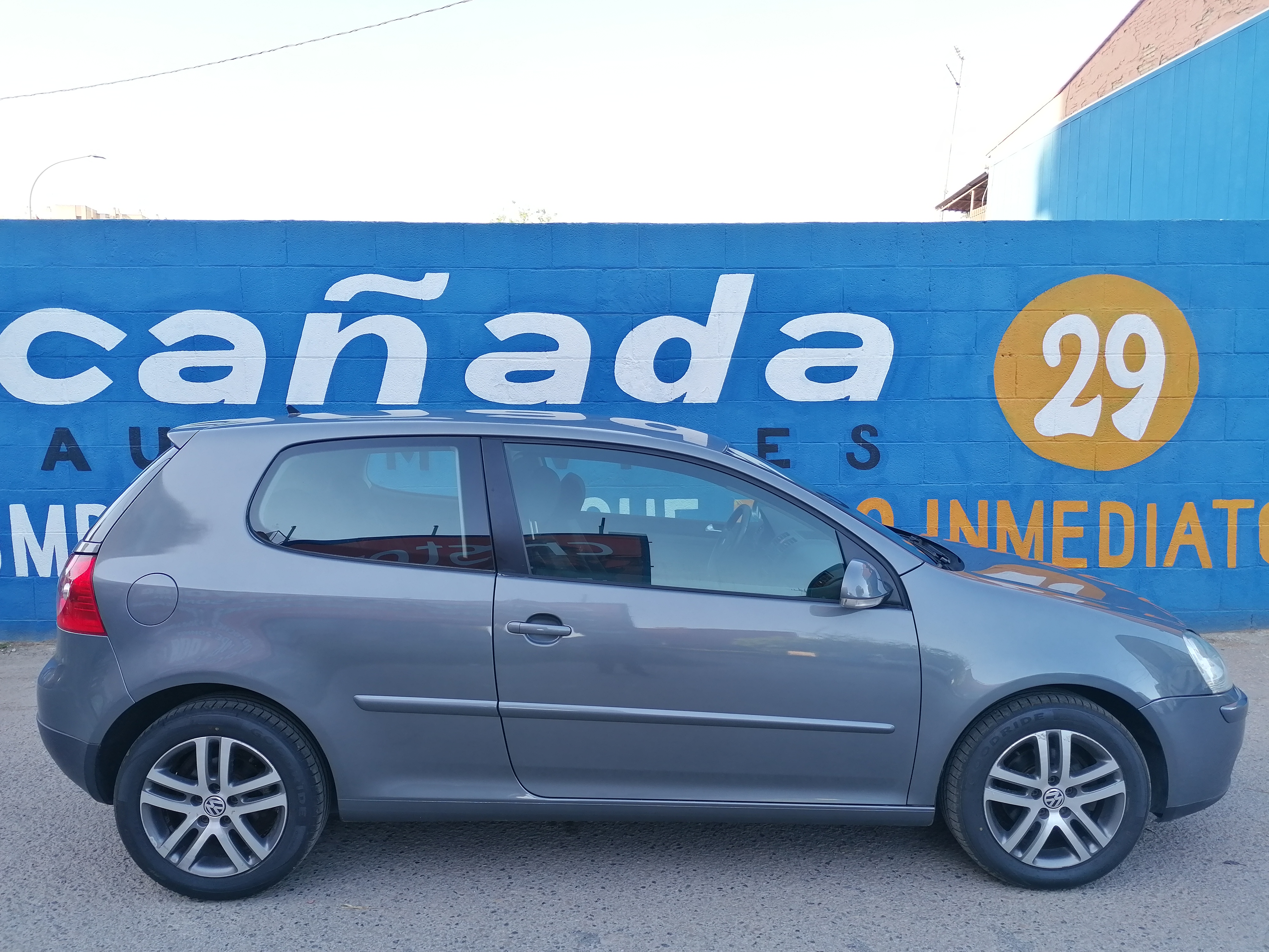 VOLKSWAGEN GOLF 5 1.6 I AÑO 2006 - Imagen 4