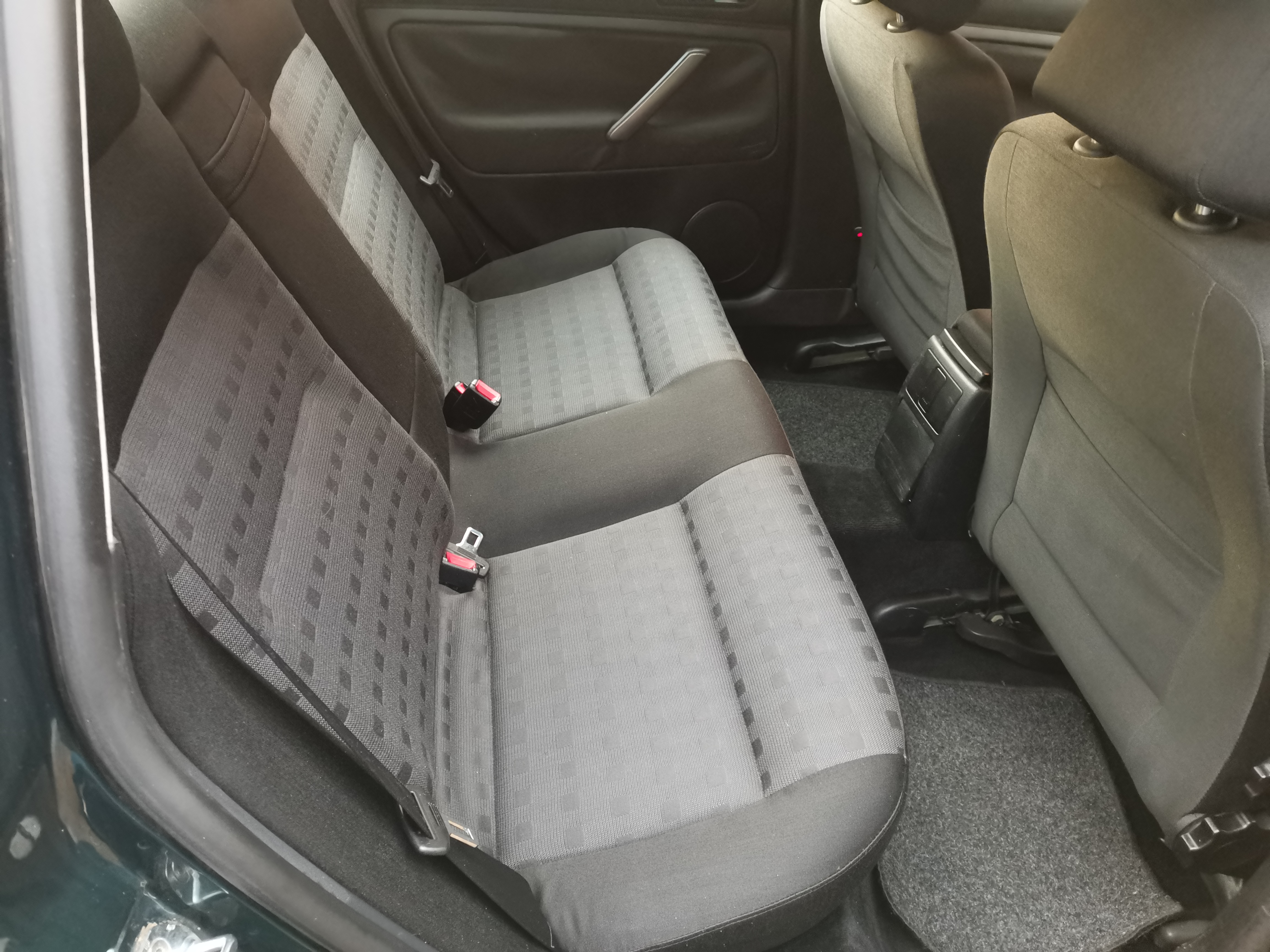 VOLKSWAGEN PASSAT 1.9 TDI 130 CV - Imagen 21