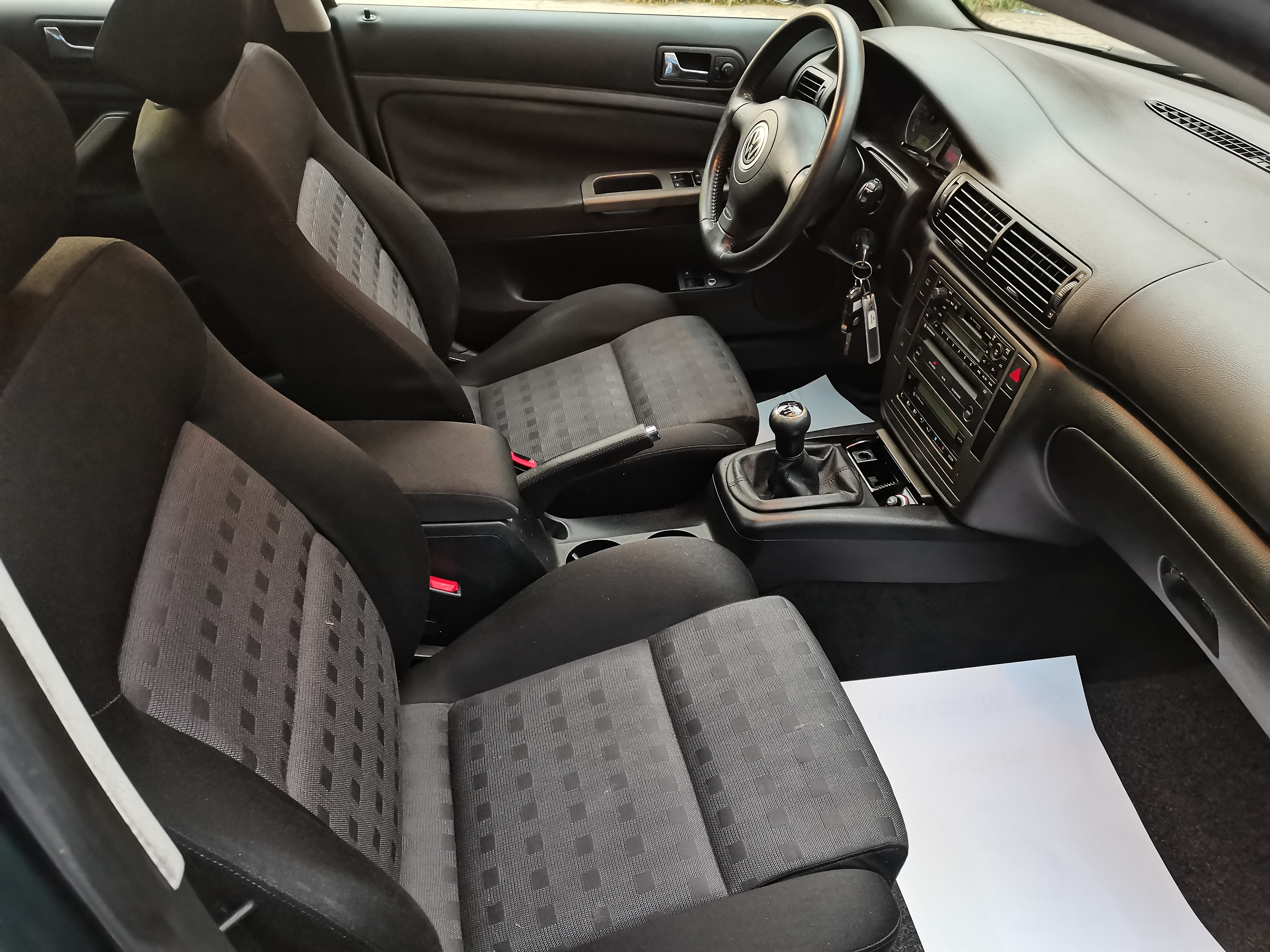 VOLKSWAGEN PASSAT 1.9 TDI 130 CV - Imagen 18