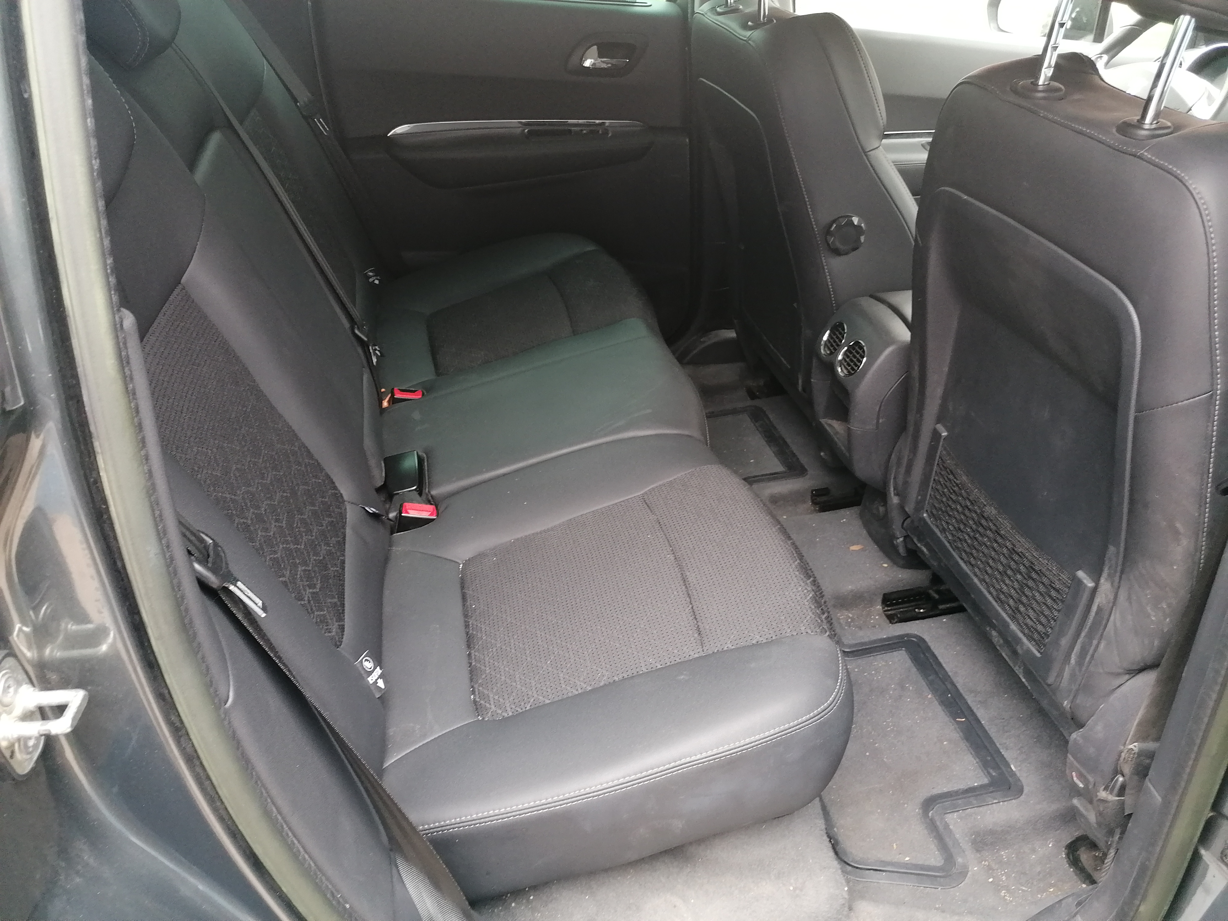 PEUGEOT 3008 1.6HDI 115CV AÑO 2014 - Imagen 24