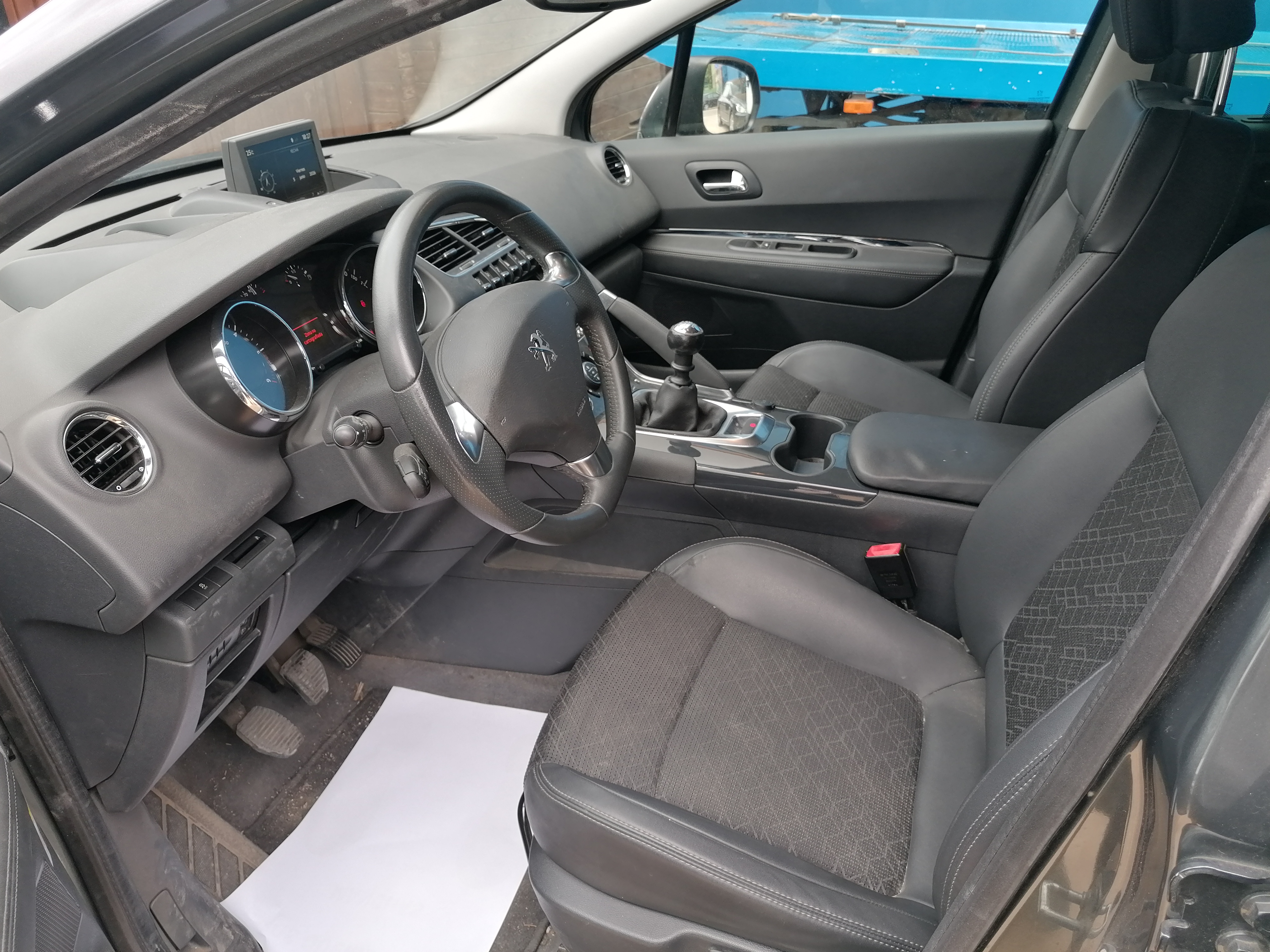 PEUGEOT 3008 1.6HDI 115CV AÑO 2014 - Imagen 17