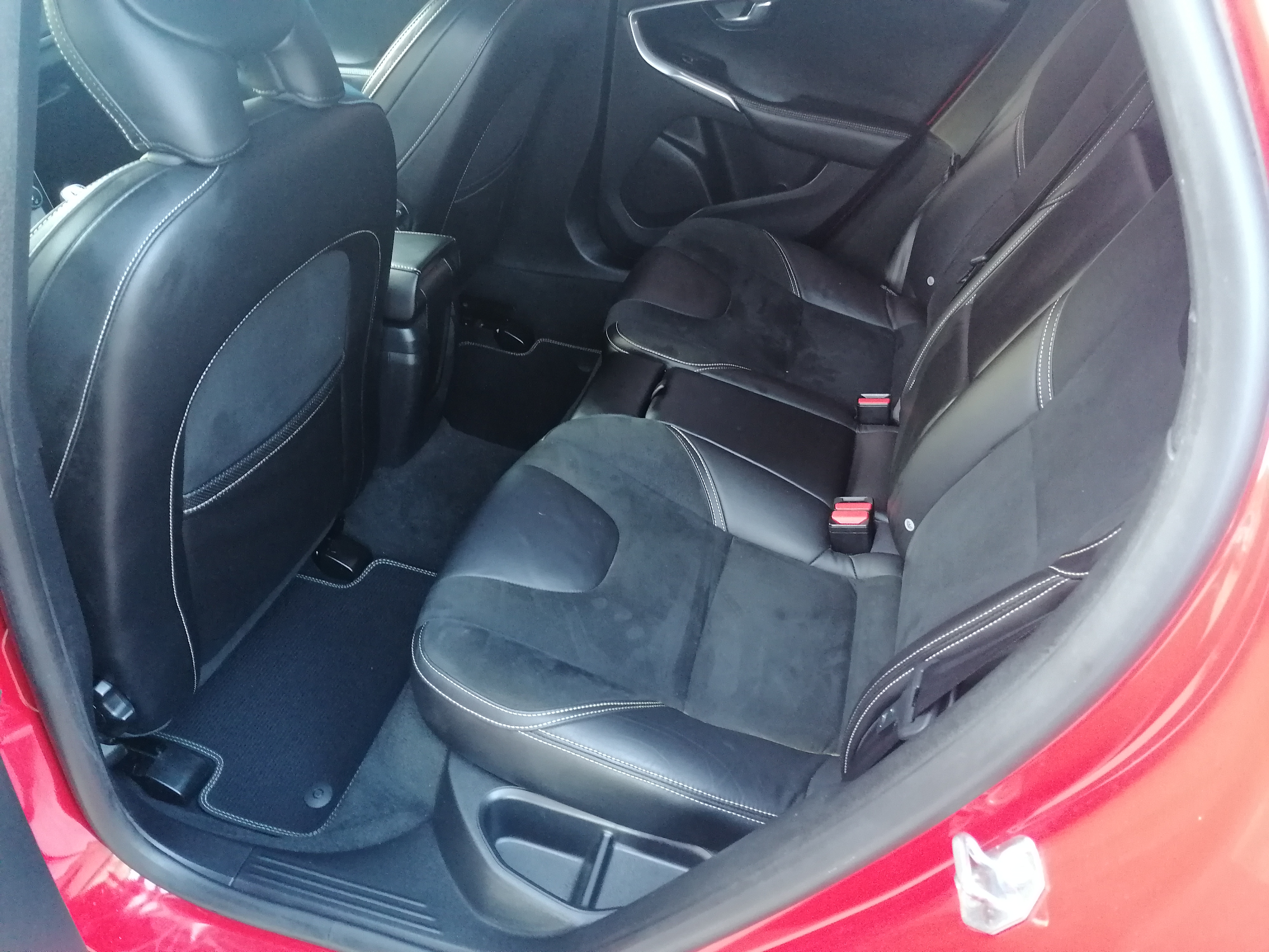 VOLVO V40 1.6 D2 115CV AÑO 2014 - Imagen 22